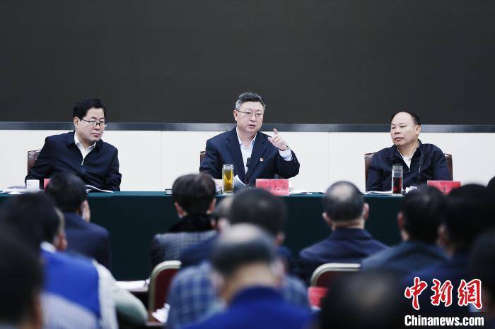 青海:“創(chuàng)新+融合”種好民族團(tuán)結(jié)“試驗田”