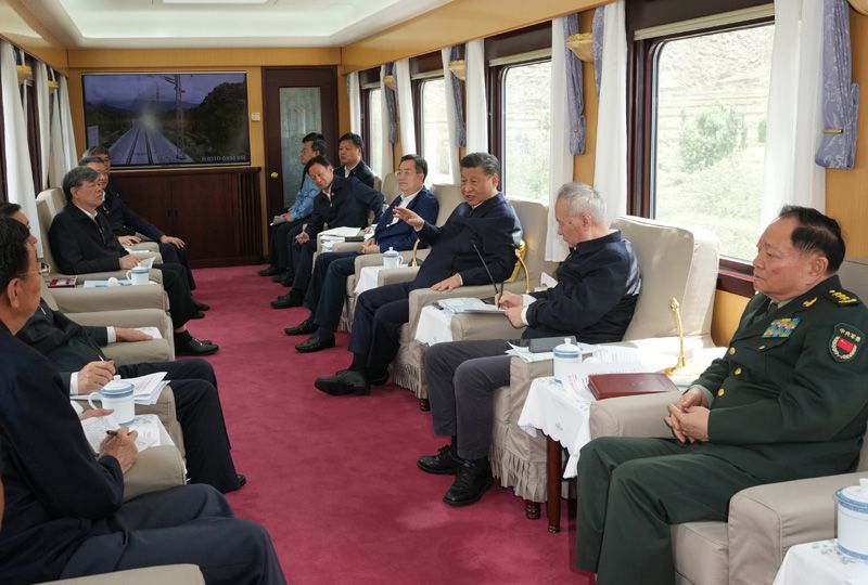 2021年7月22日，習(xí)近平總書記乘坐專列實地察看拉林鐵路沿線建設(shè)情況，深入研究有關(guān)問題。