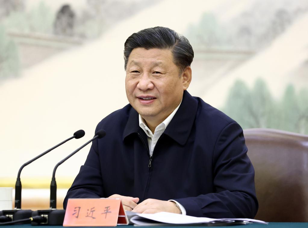　2020年11月14日，習(xí)近平在江蘇省南京市主持召開全面推動長江經(jīng)濟(jì)帶發(fā)展座談會并發(fā)表重要講話。新華社記者 鞠鵬 攝