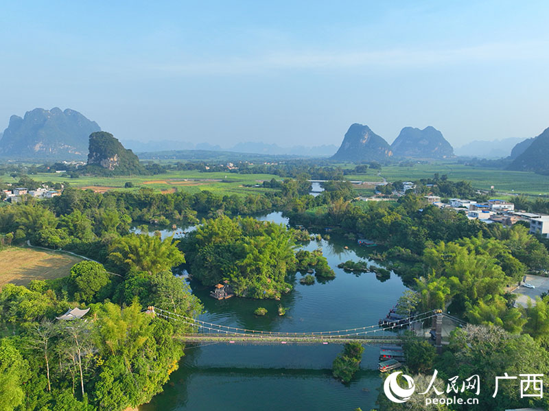 大新黑水河峒那嶼灣景區(qū)。人民網(wǎng) 付華周攝