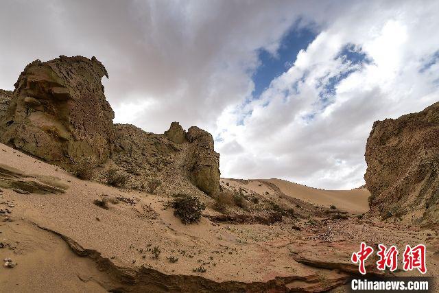 柴達木盆地紅崖火星村景區(qū)建設(shè)正式啟動