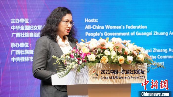 9月12日，印度尼西亞駐華大使館公使銜參贊蘆媚妮做主旨演講?！∈Y豐慧 攝