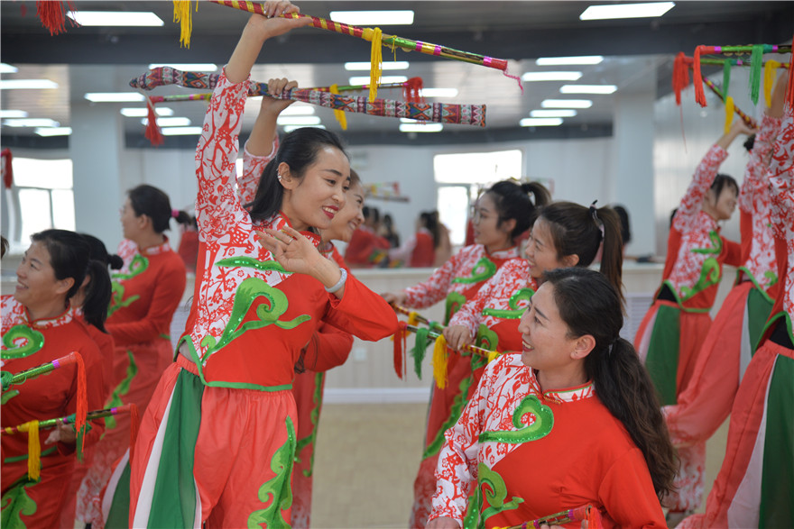 陜西靖邊：凝聚巾幗力量 綻放女性芳華_fororder_霸王鞭 (2).JPG